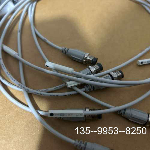 原装正品SMC磁性开关 D-M9P 带连接器，线长0.5米，三芯航插价格