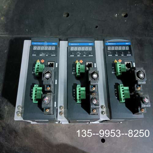 原装正品众为兴伺服驱动器 QS7AA030M  ，很价格详谈