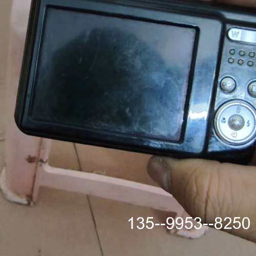 议价富士AV205卡卡机相机，看图，回来的可以开机，问题详谈