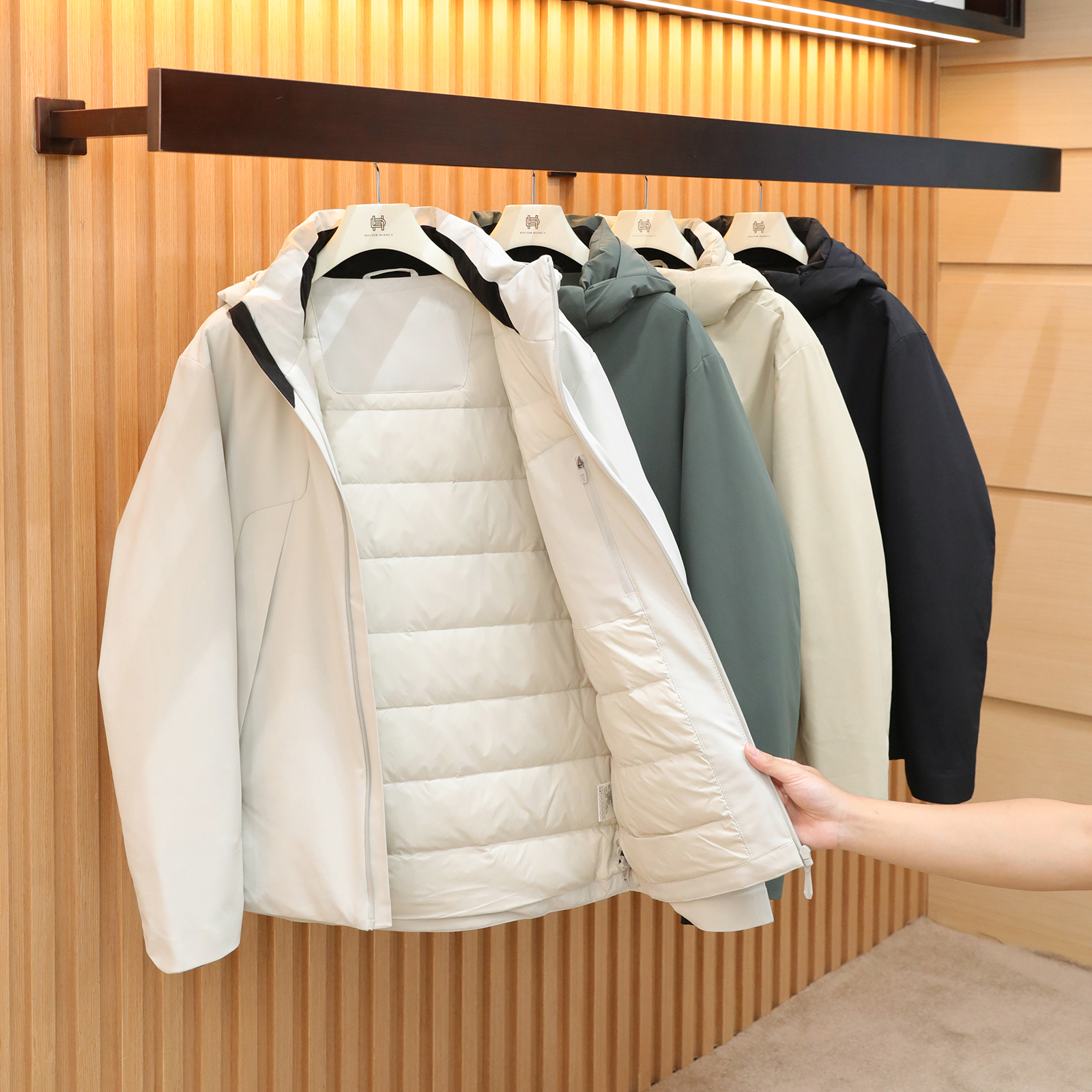 城市机能风2025冬季新款男士高端户外登山服90鹅绒连帽羽绒服1451
