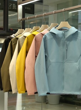 2024春秋季新款男女城市户外休闲徒步旅行三防冲锋衣夹克外套8947