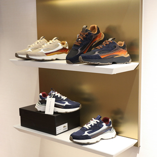 高端户外登山越野运动休闲跑鞋 男士 潮9911 新款 自由奔跑2025春夏季