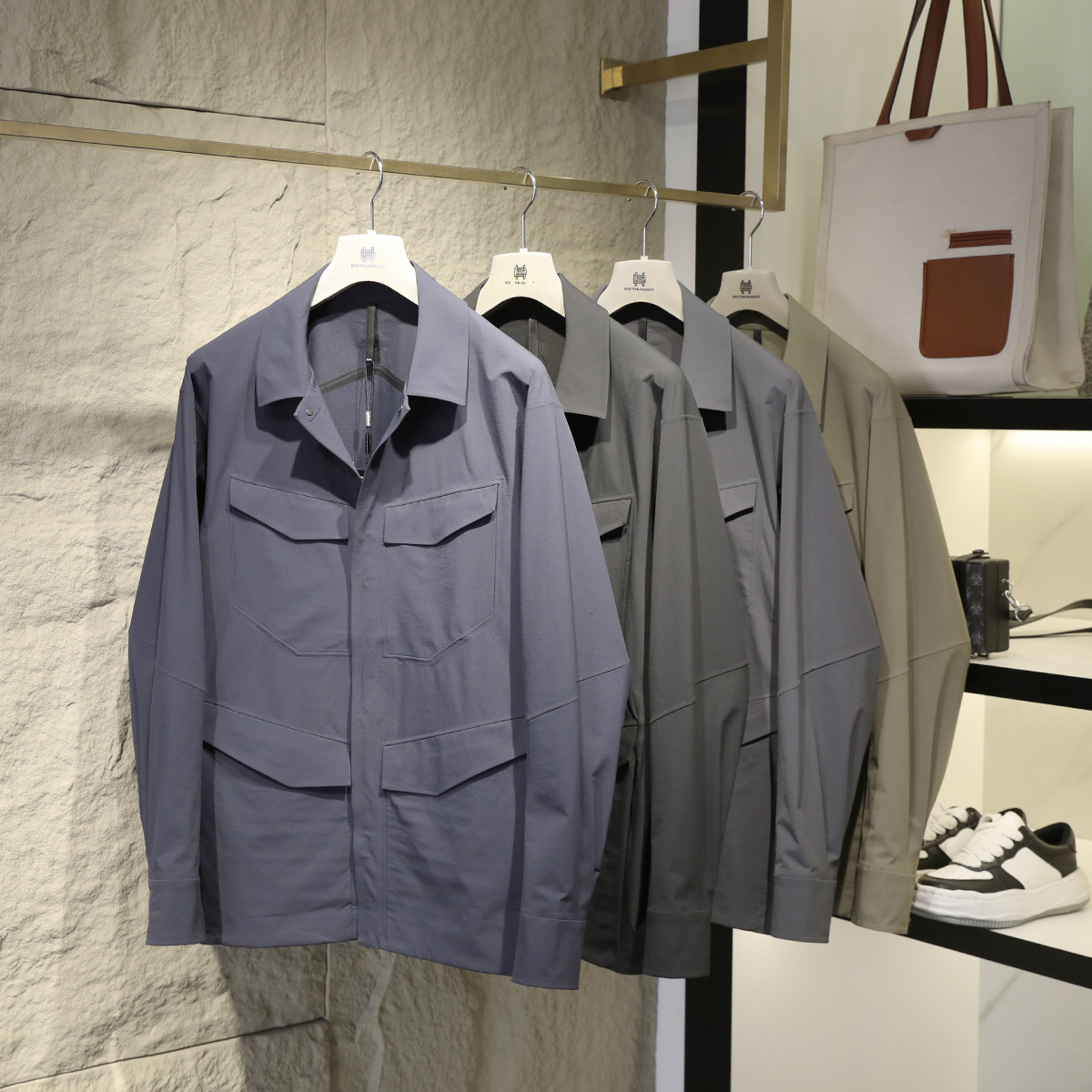 2025早秋新款男士商务休闲行政夹克户外机能风全压胶翻领外套1248