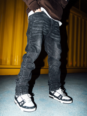 SUC群起水洗灰微喇牛仔裤