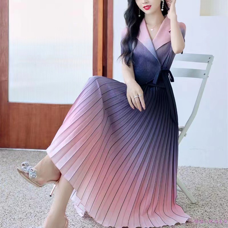 承欢记杨紫何赛飞同款褶皱渐变色中长款百褶裙修身显瘦短袖连衣裙