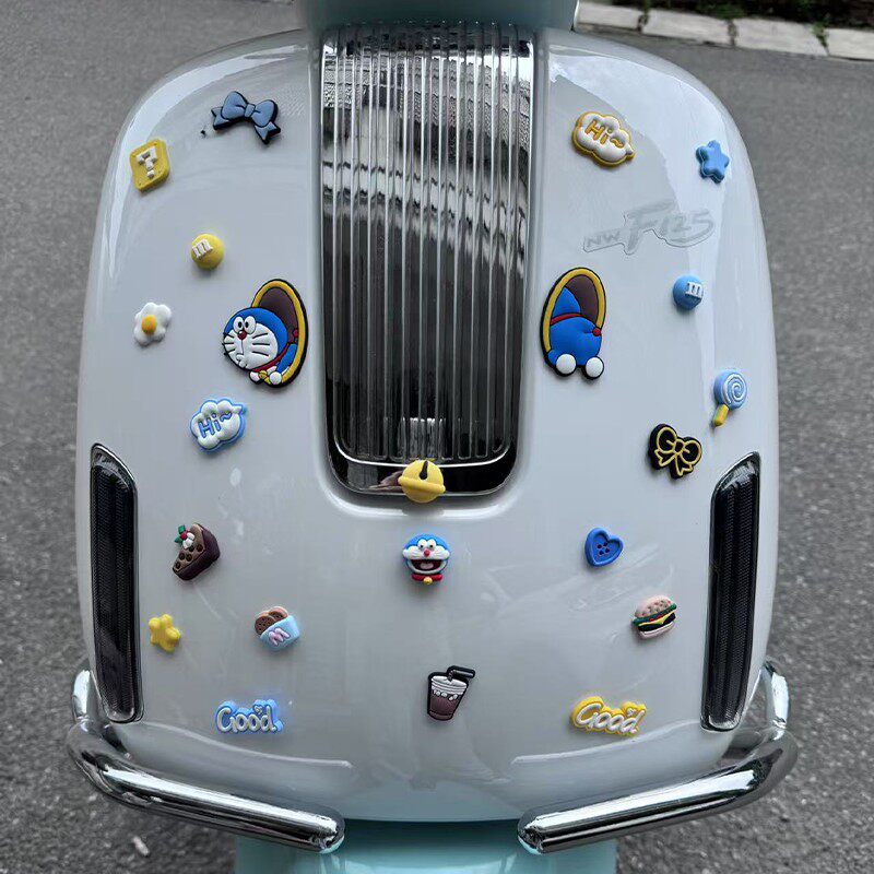 适用本田NWF125车头哆啦A梦立体装饰贴F125diy软胶小物件改装贴纸