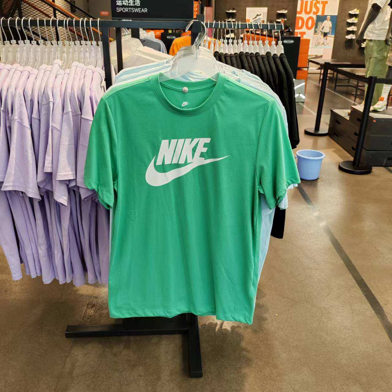 Nike运动休闲宽松短袖男纯棉圆领T恤薄款半袖上衣白T新款DX1986