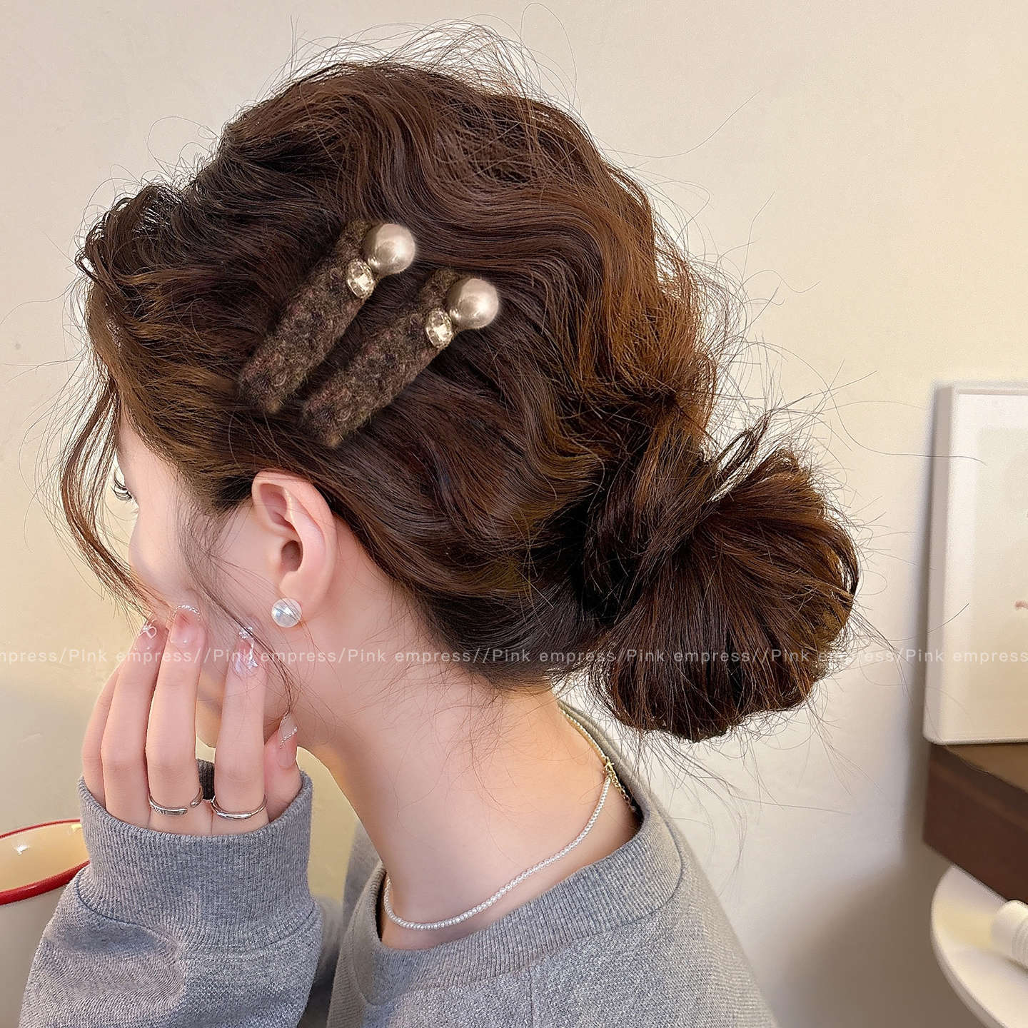 秋冬毛绒发夹边夹女侧边碎发刘海夹子前额一字夹2025新款高端头饰