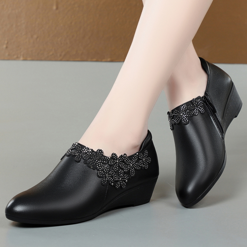 水钻单鞋软底春秋款真皮皮鞋中跟