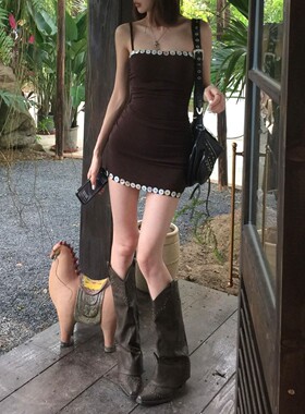 美式复古辣妹咖色吊带连衣裙子女夏季高级感气质修身显瘦包臀短裙