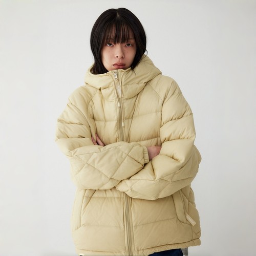 STUDIO TOMBOY2025 秋冬背部绗缝连帽羽绒服 宽松鸭绒轻量外套