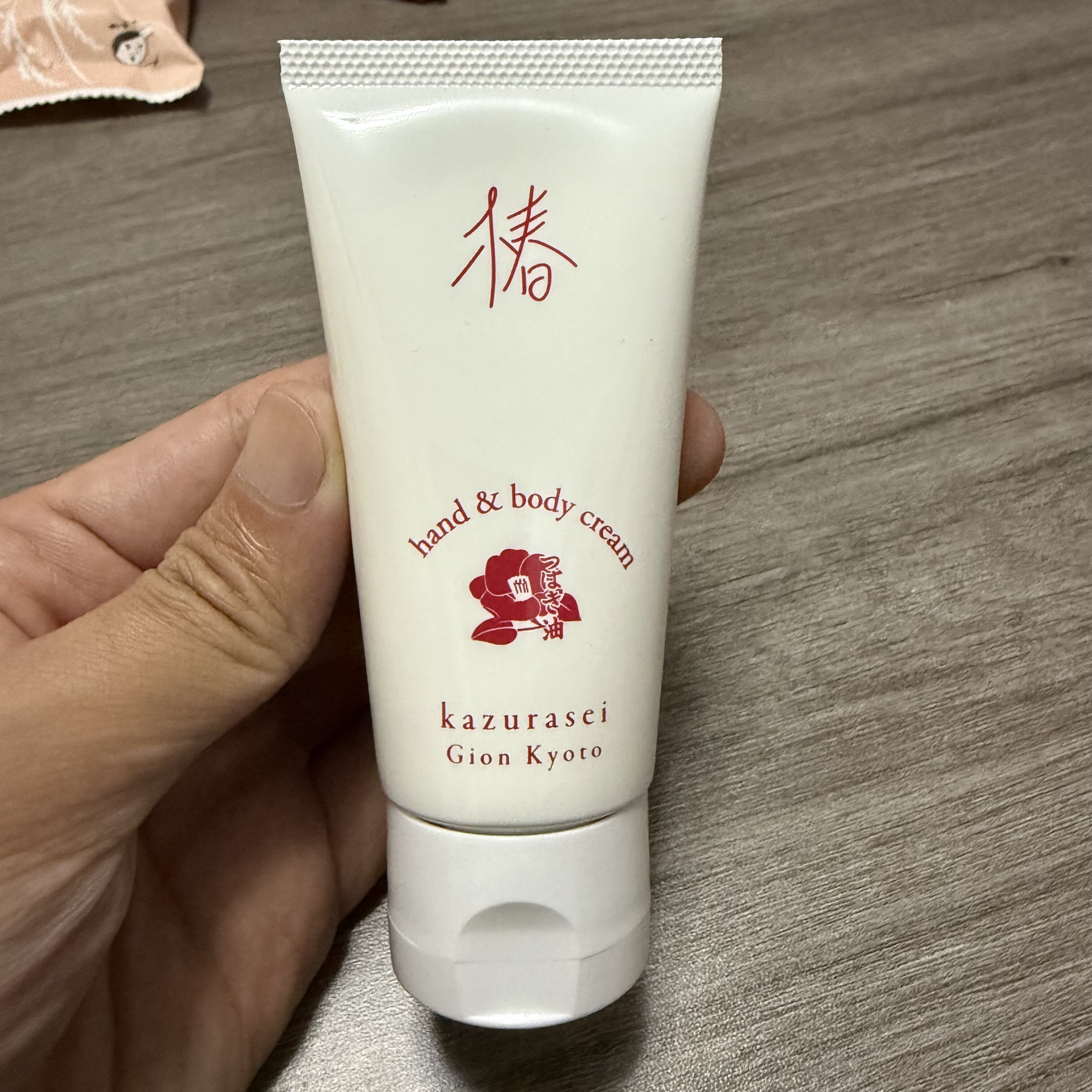 现货 日本京都清老铺 五岛特产椿油山茶油 kazura保湿滋润护手霜