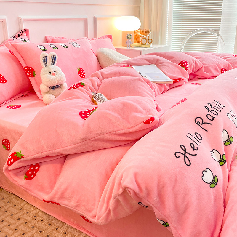 冬天粉色草莓牛奶绒床品加绒四件套双面绒被套法莱绒床单三件套女