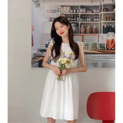 法式气质超好看温柔风白色背心连衣裙子女夏季2025新款小个子短裙