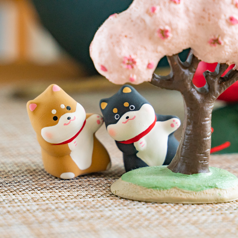 日本偷看猫猫陶瓷可爱风车载摆件