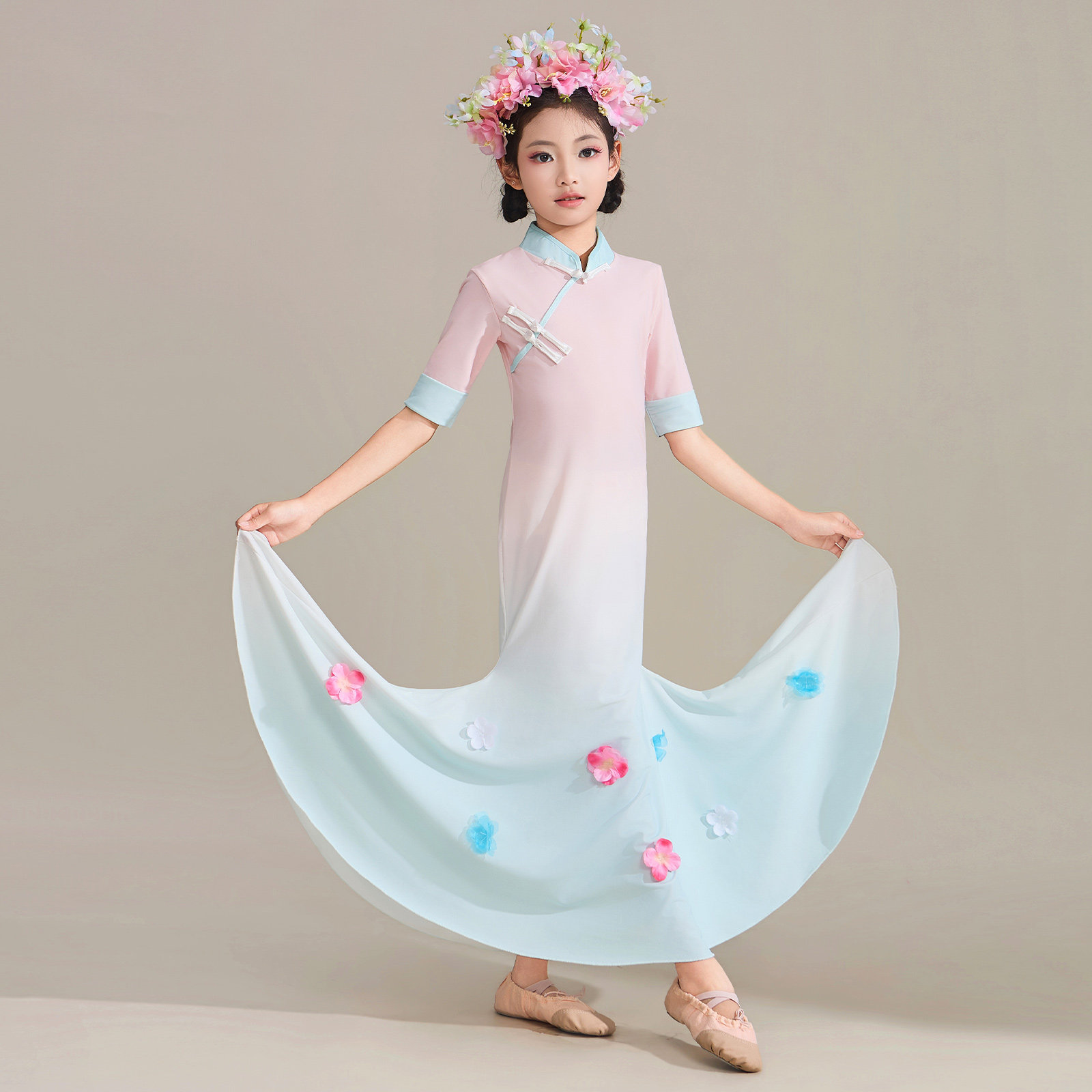 儿童簪花古典舞演出服女花朵装饰立领渐变色鱼尾裙专业舞蹈表演服