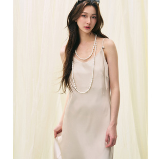 法式 25夏新品 高级感仿醋酸缎面斜裁V领吊带 盛都 杭州圣都服饰