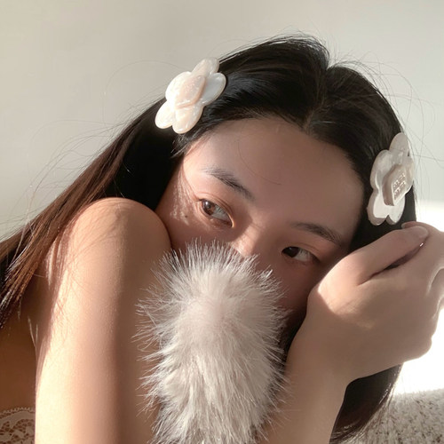 高品质WE*花朵蝴蝶结发夹