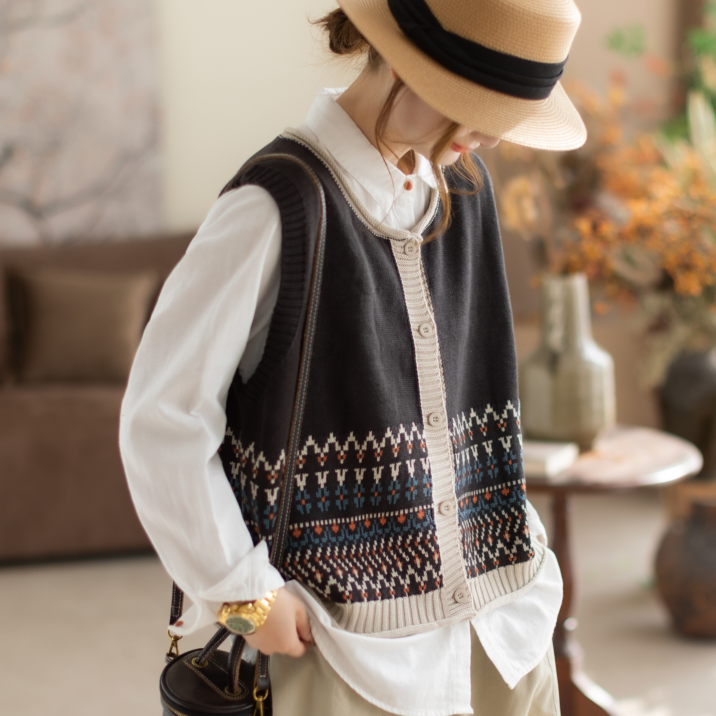 咖咪羽针织马甲女春秋新款无袖女士坎肩休闲通勤流行洋气女装马夹