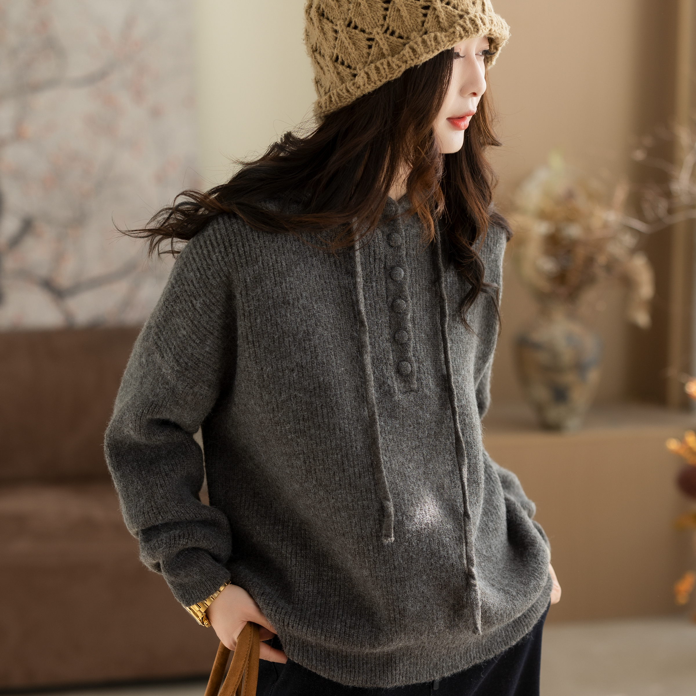 咖咪羽连帽毛衣秋冬新款加厚套头独特六粒包扣宽松针织衫女装上衣