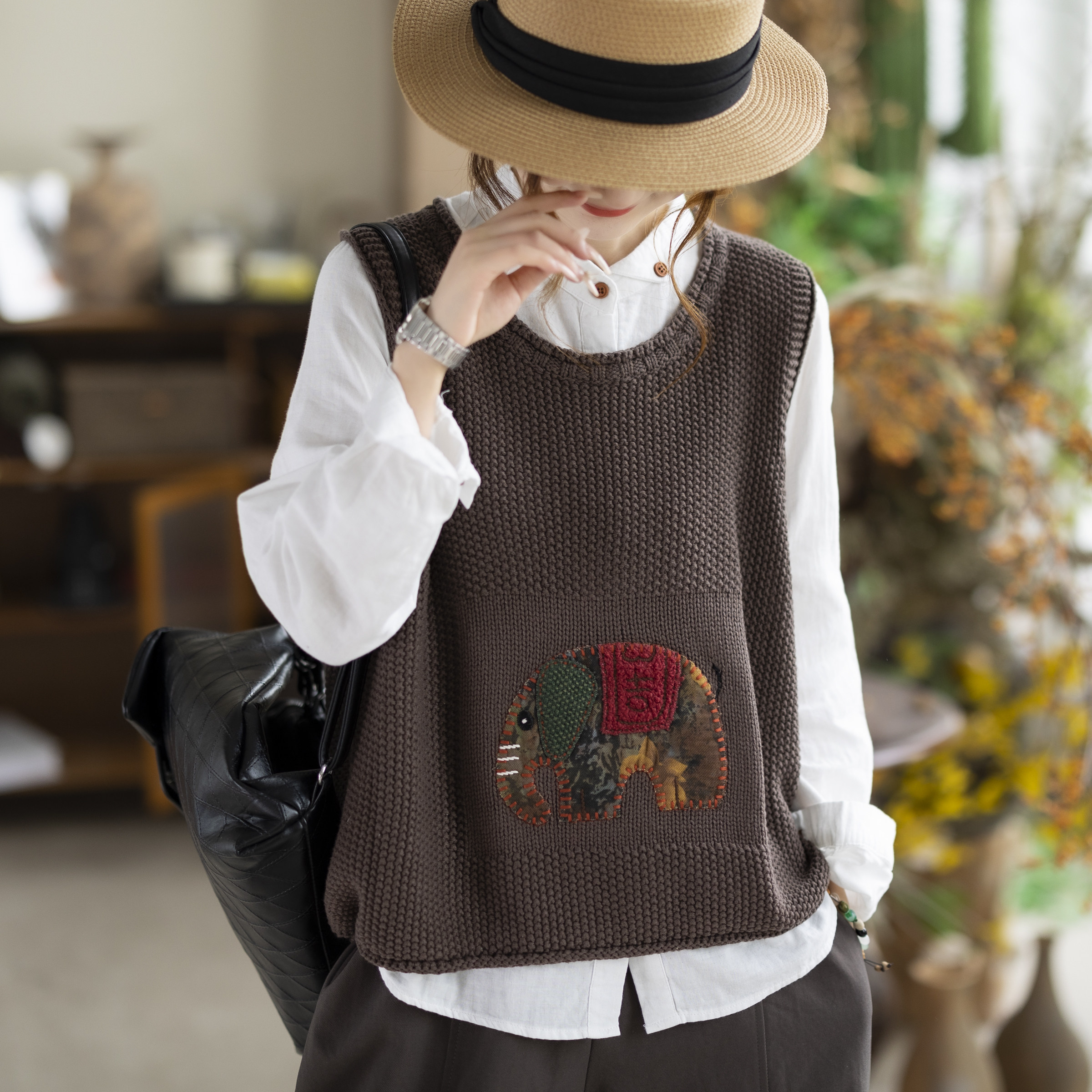 咖咪羽新款复古贴布学院风立体象图案针织马甲无袖背心休闲马夹