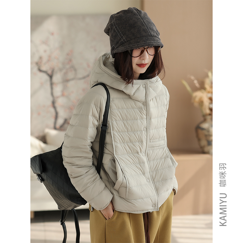 咖咪羽轻薄羽绒服女冬季新款女士好看时尚洋气短款休闲女款外套厚