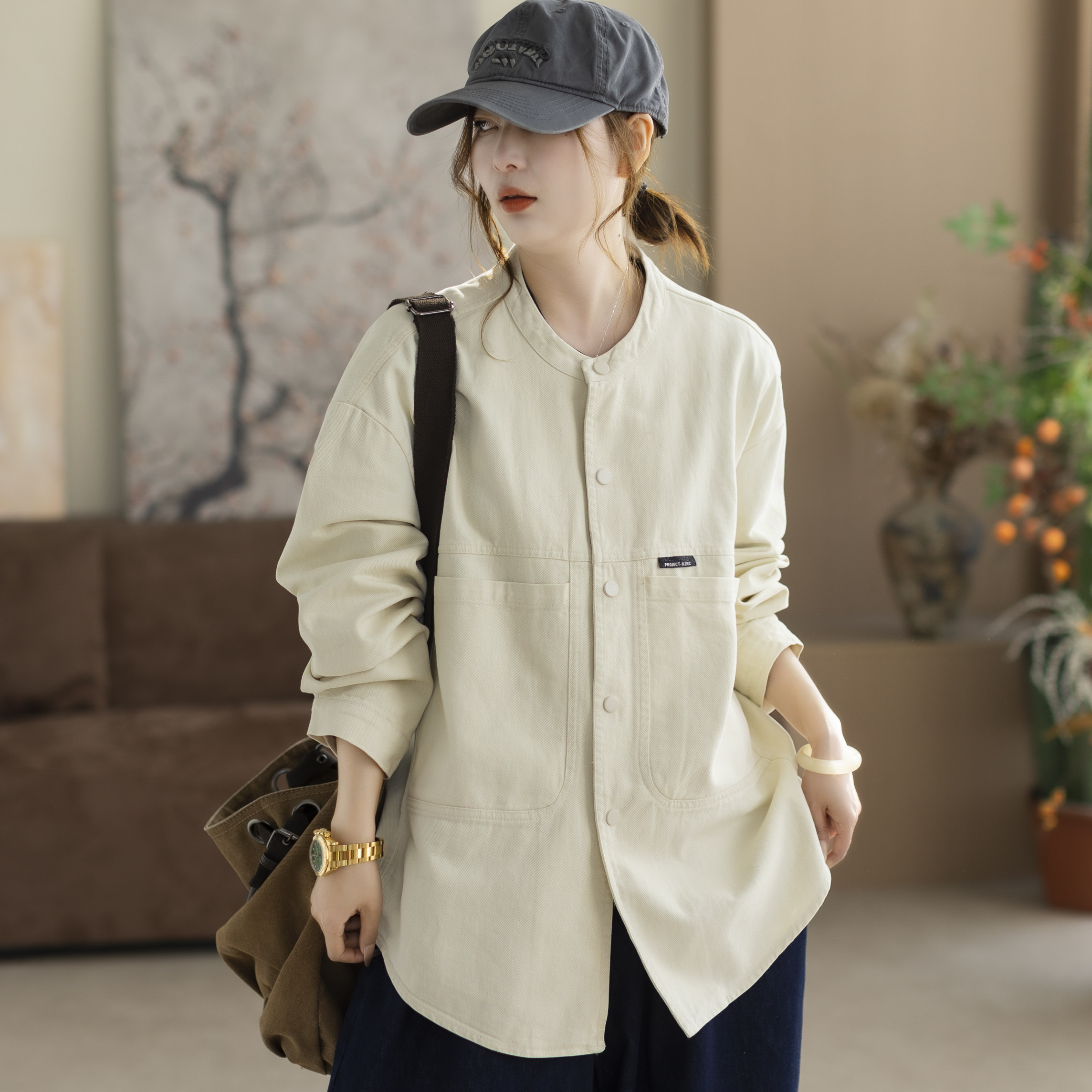 咖咪羽外套女2026新款春秋圆领休闲宽松拼接通勤纯色流行女装上衣