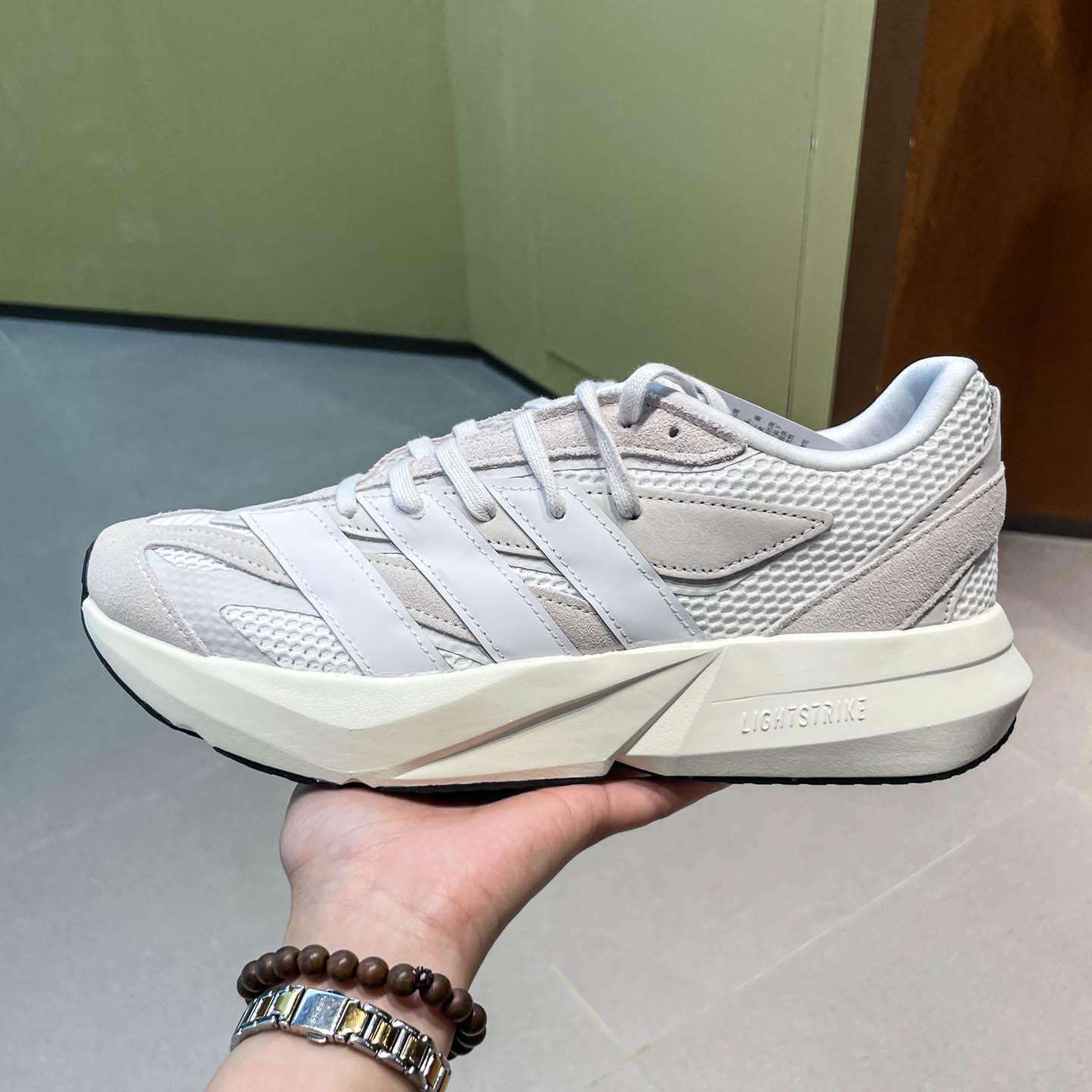 阿迪达斯男子流光跑鞋