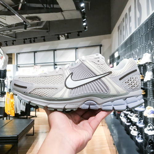 耐克男鞋Zoom跑步运动鞋