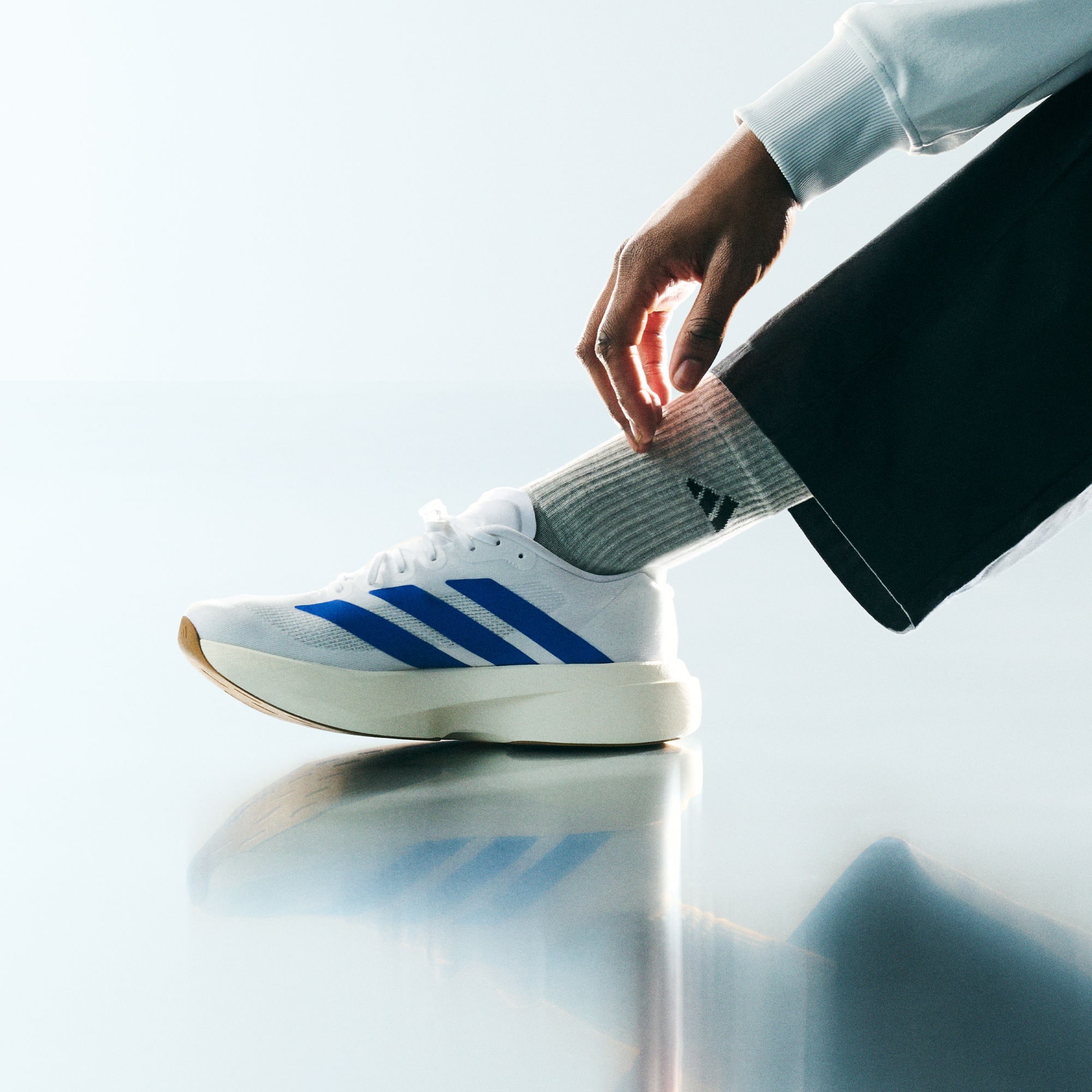 阿迪达斯男竞速美学跑步运动鞋