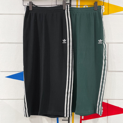 阿迪达斯三叶草女2025春款复古修身休闲运动半身裙 IW3167 IY7279