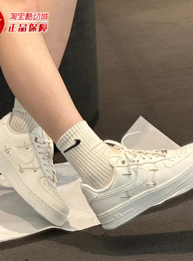 NIKE耐克女鞋2024冬新款AIR FORCE 1空军一号休闲板鞋 FV3654-111