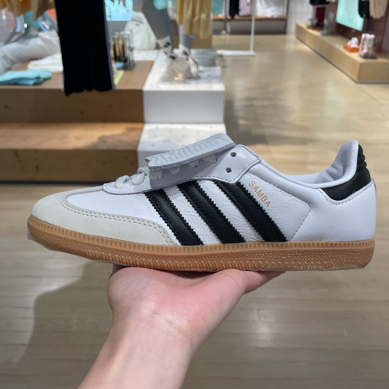 阿迪达斯运动休闲鞋T头鞋板鞋图片