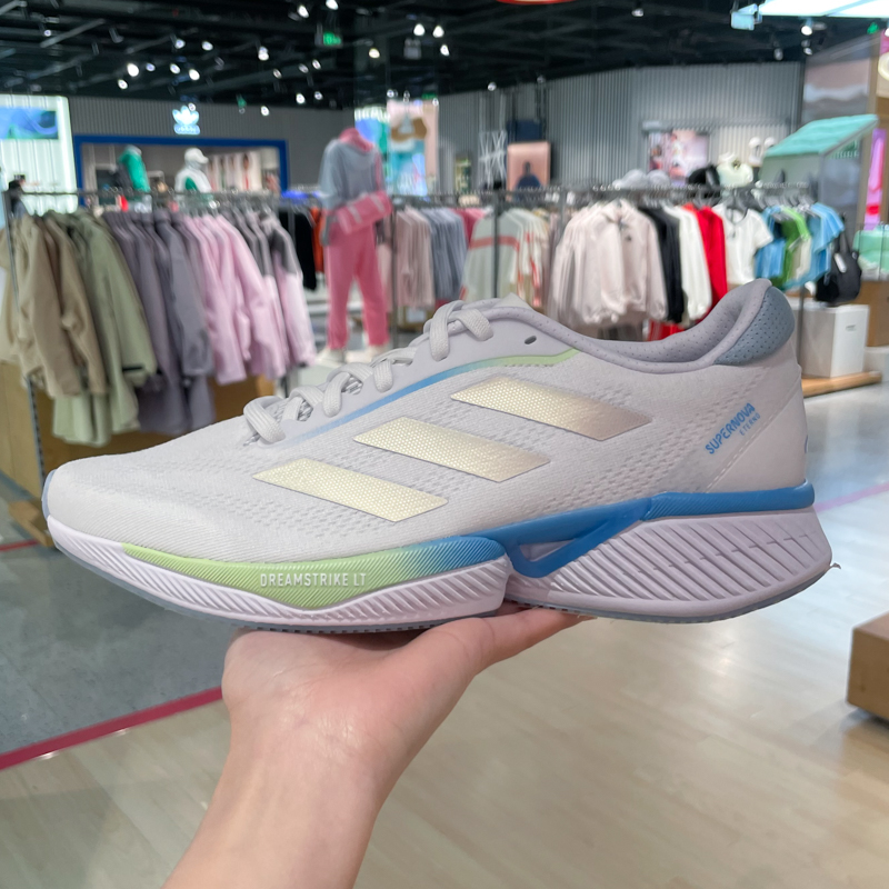 阿迪达斯缓震时尚百搭运动跑步鞋