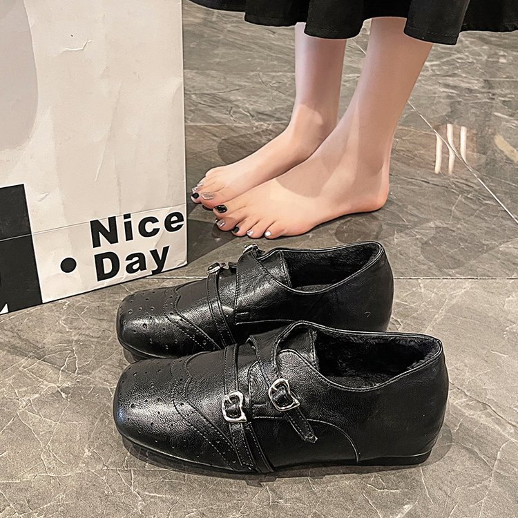 时尚韩系设计感低跟洋气单鞋女鞋