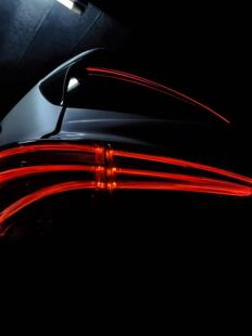 适合进口国产混动版 SIENNA 尾灯易装 国产赛那格瑞维亚漫反射贯穿式