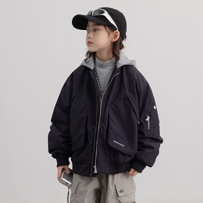 新款秋冬款连帽夹棉外套中大童男童时髦痞帅冬季加厚夹克潮牌,童装外套,摩比熊 新款秋冬款连帽夹棉外套中大童男童时髦痞帅冬季加厚夹克潮牌,童装外套,摩比熊