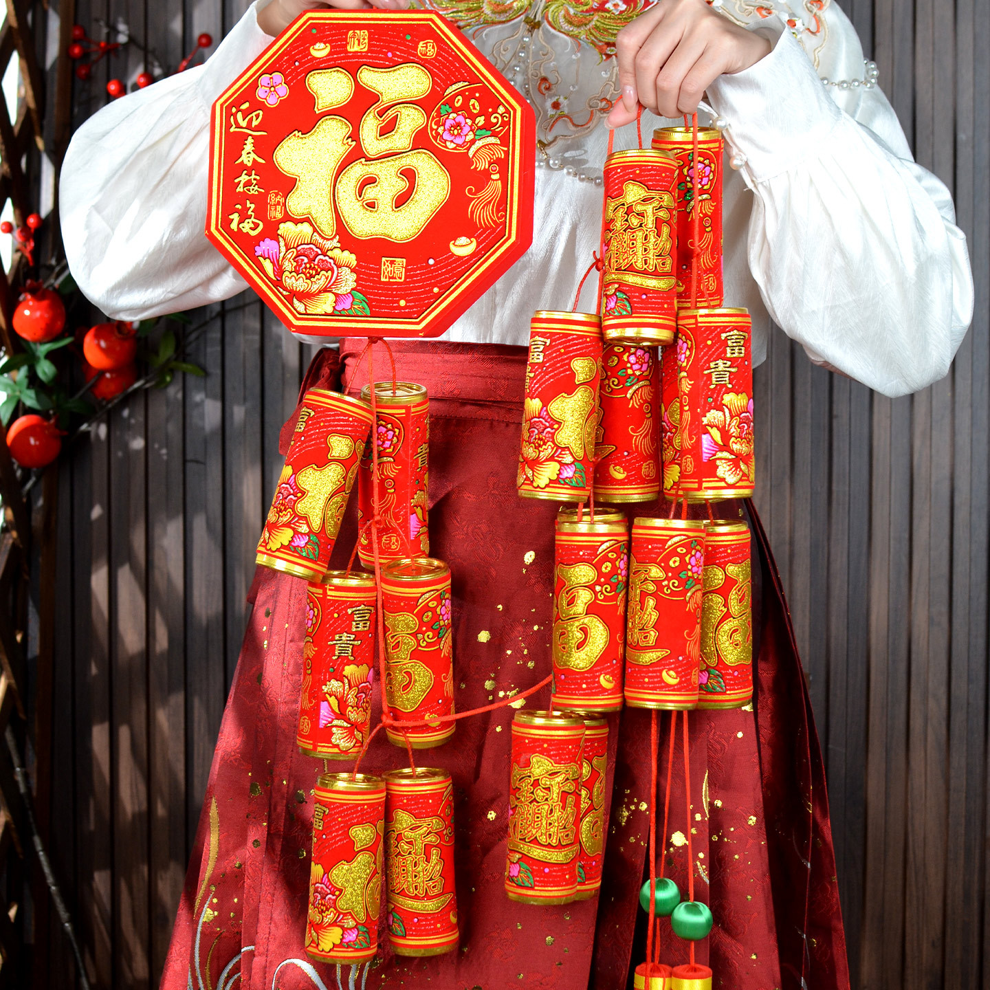 新年装饰鞭炮挂件2026仿真鞭炮串炮仗爆竹春节过年挂串店铺家用