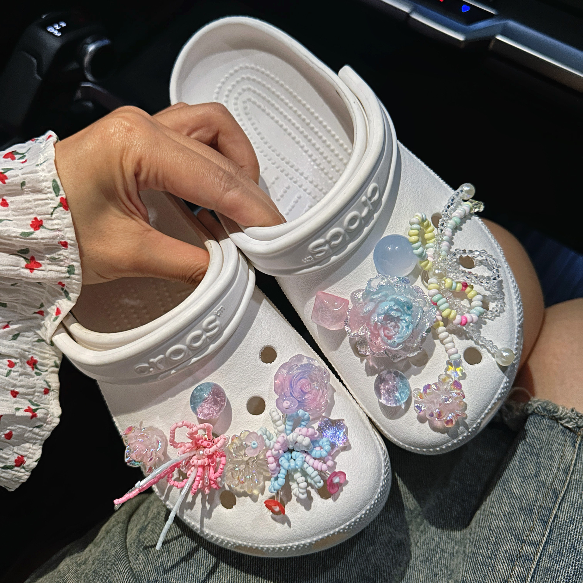 粉珠花语蝴蝶结花朵洞洞鞋配饰鞋花适配crocs卡骆驰装饰配件鞋扣