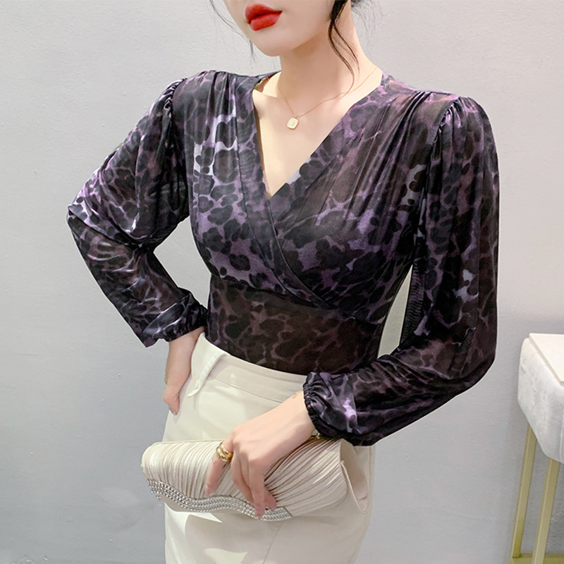 气质女人味豹纹打底衫女春秋性感V领褶皱长袖T恤修身网纱上衣小衫,女装/女士精品,T恤,淘宝优惠券,粉丝福利购,淘宝优惠卷