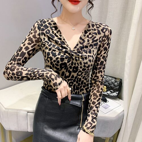 性感打底衫女春秋欧货时尚豹纹V领T恤女长袖修身洋气上衣网纱小衫