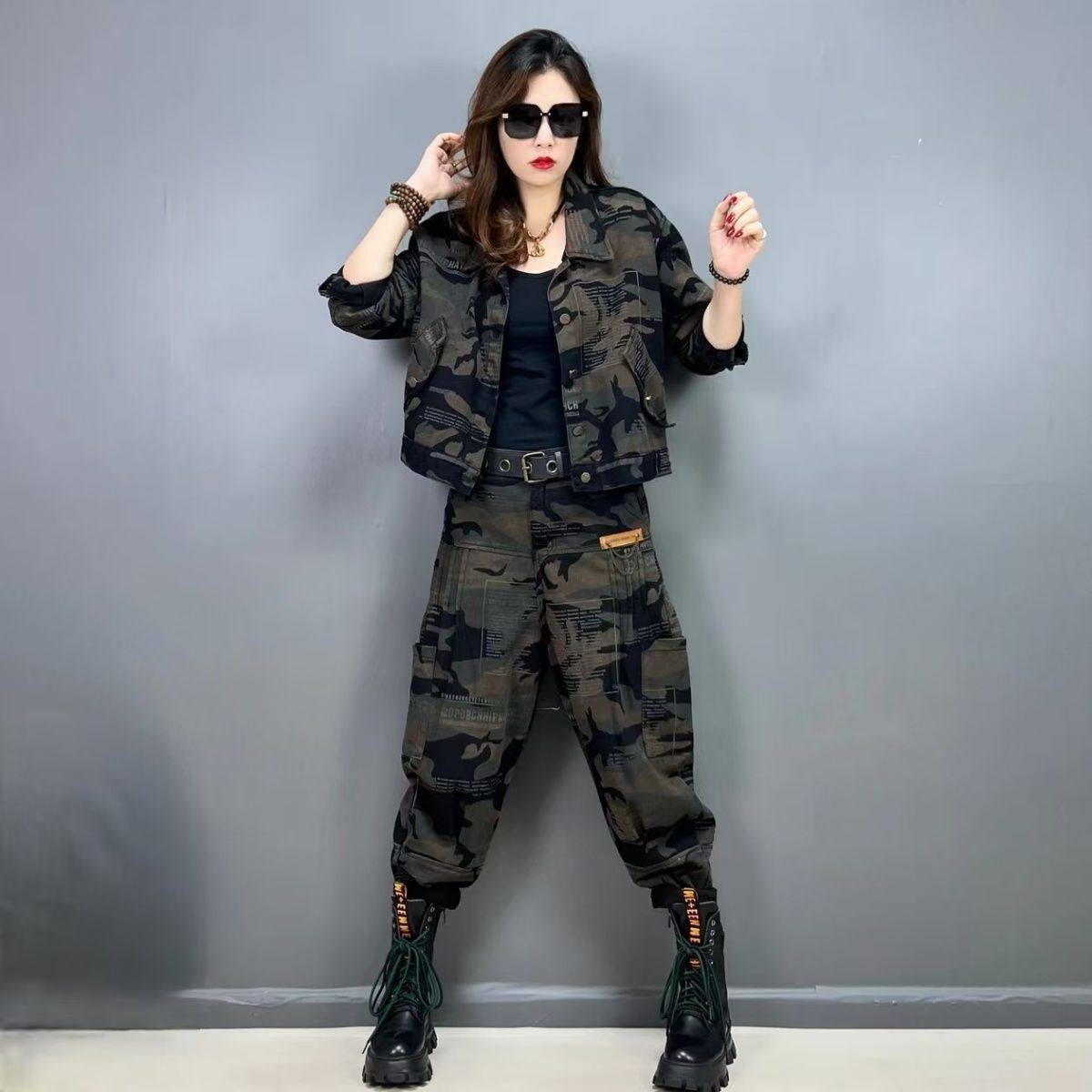 秋装新款牛仔套装休闲时尚潮牌洋气迷彩外套个性哈伦裤女士两件套