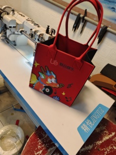 加厚礼品包手提包袋新年大容量环保购物袋女毛毡包定制logo妈咪