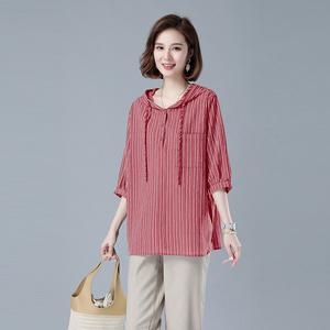 时尚宽松条纹长袖上衣 舒适百搭大码女装 适合各种身材的女性图片