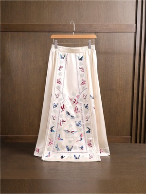 新中式国风半身裙女 秋季2025新款醋酸刺绣文艺复古高腰显瘦A字裙