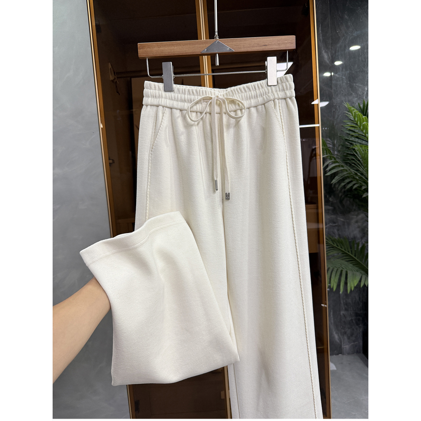 嘶吼推荐！代厂P牌料！毛呢绵羊毛松紧腰休闲直筒裤女   E8019~JS