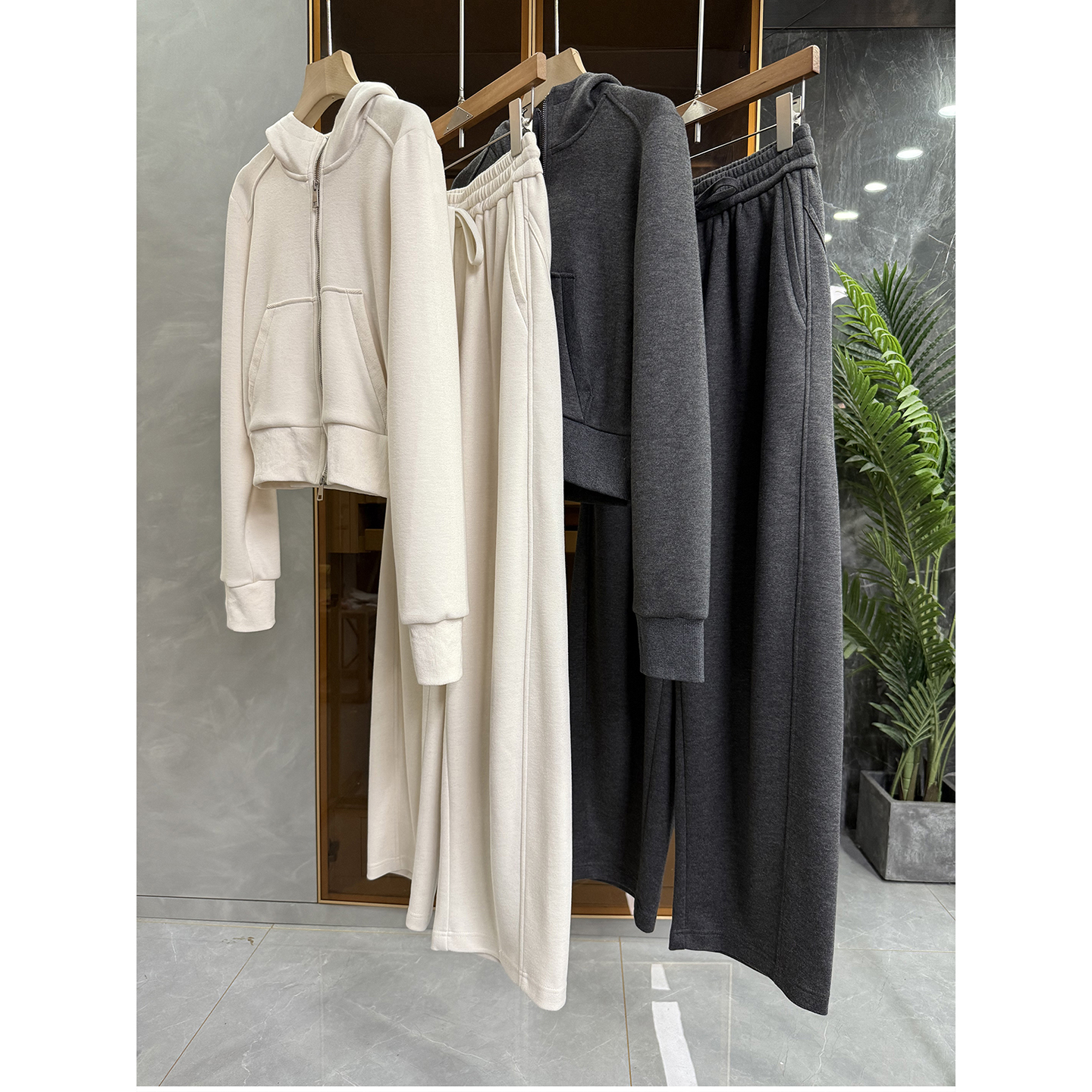 羊毛连帽短卫衣外套+长裤套装