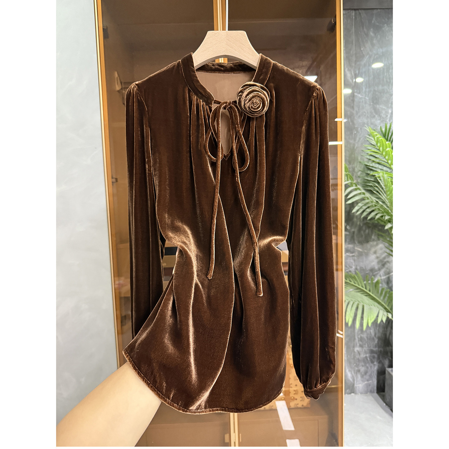 尖货！谁穿谁是气质女神！真丝丝绒花朵长袖上衣女    Y561~JS,女装/女士精品,衬衫,淘宝优惠券,粉丝福利购,淘宝优惠卷