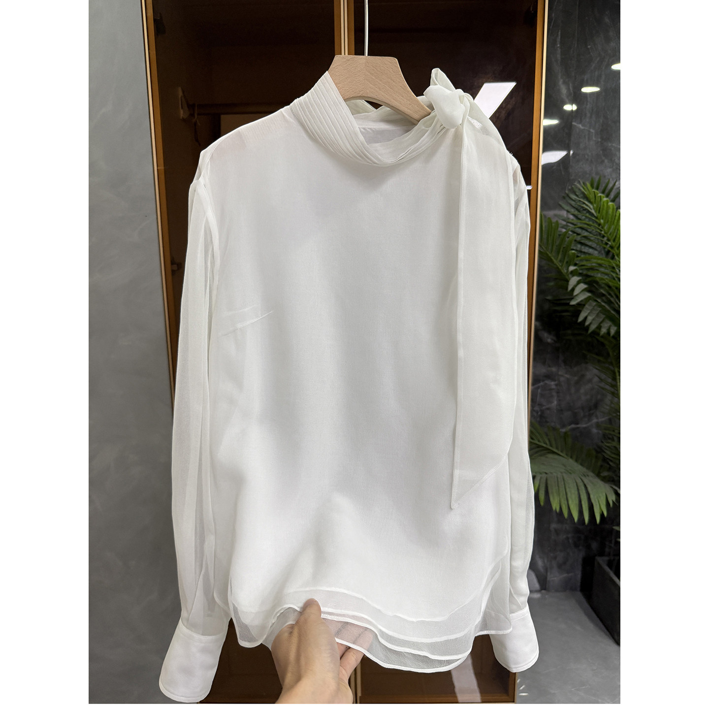 宽松真丝欧根纱立领飘带长袖衬衫