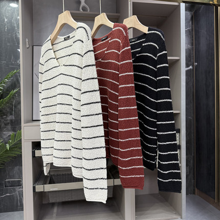 自带慵懒氛围！肌理羊毛V领长袖条纹针织上衣女  H1968~ZY
